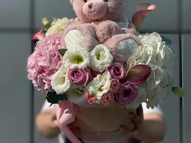 Композиція з Іграшкою DouDou