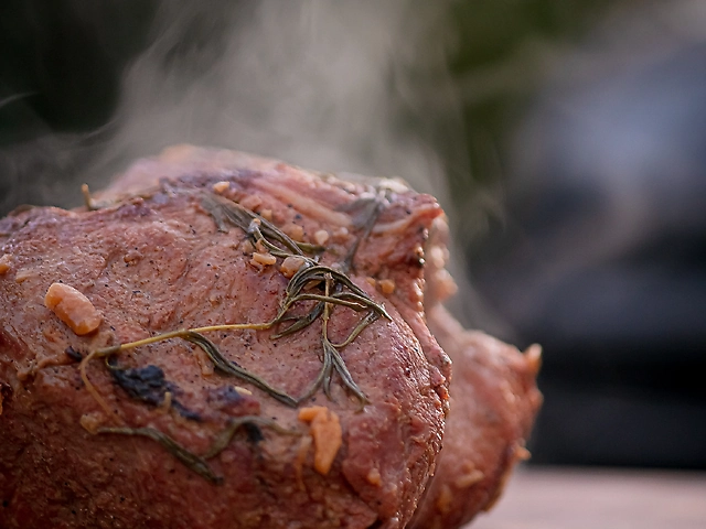 Буженина зі Свинини на вогні