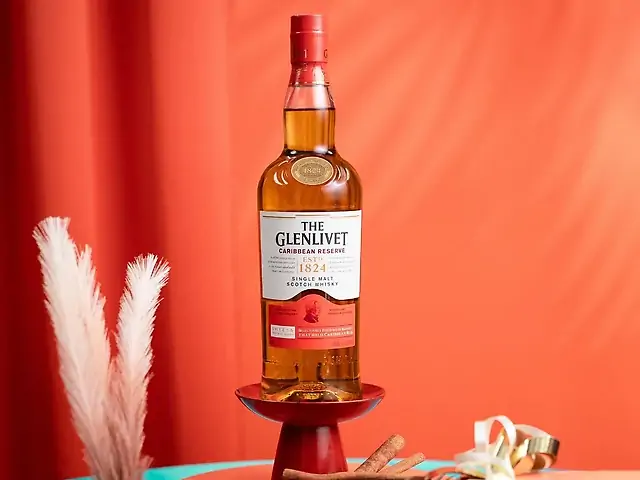 Віскі The Glenlivet Caribbean Reserve 0.7л в корбці